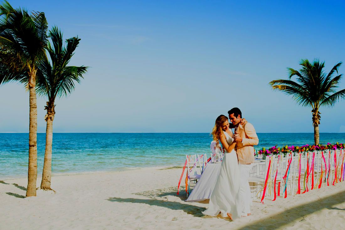 Bride and groom at beach wedding in Mexico